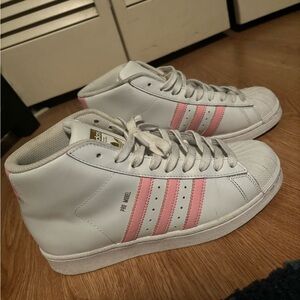 GIRLS ADIDAS SHOES 👟